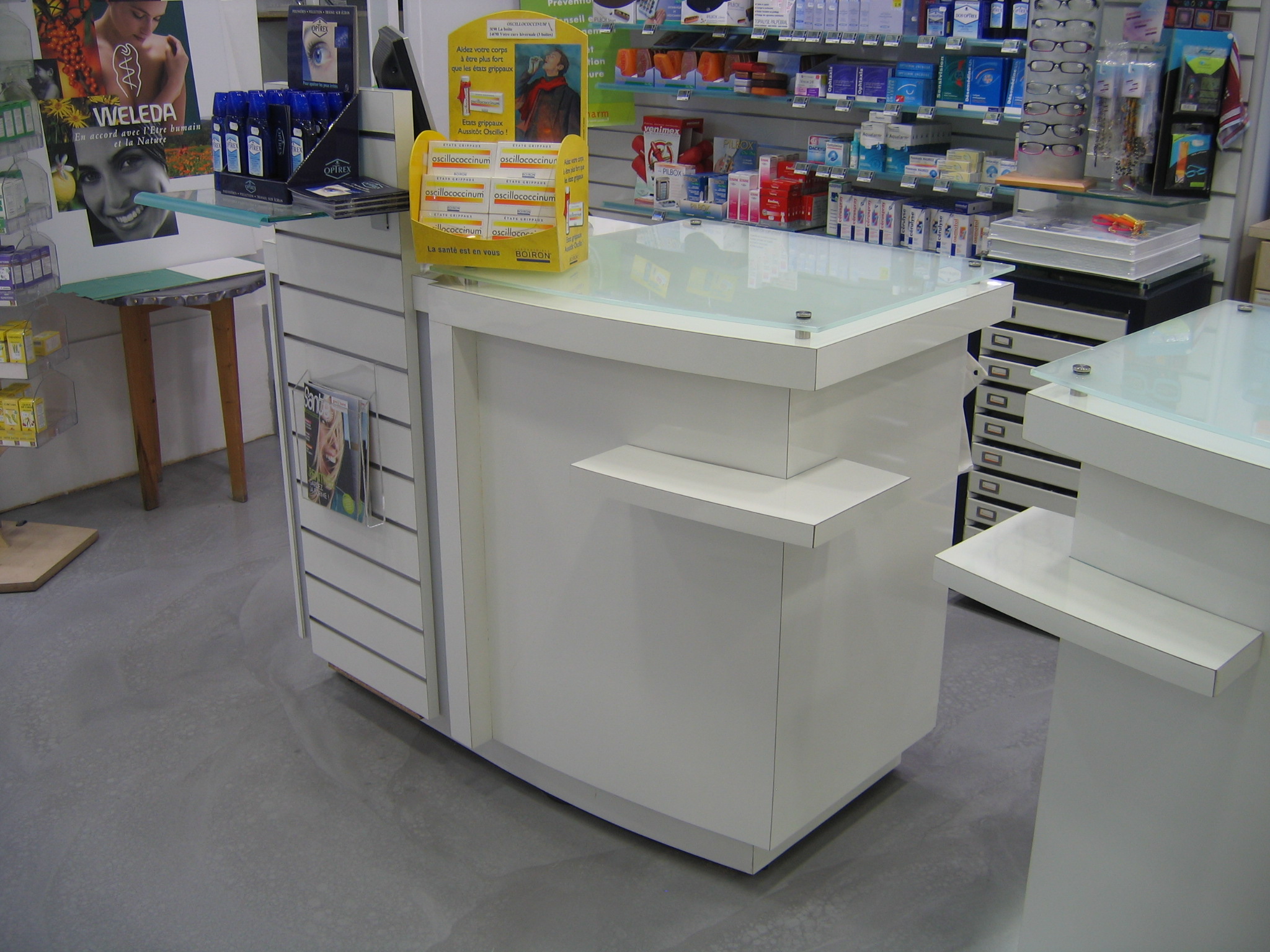 Comptoir pharmacie sur mesure