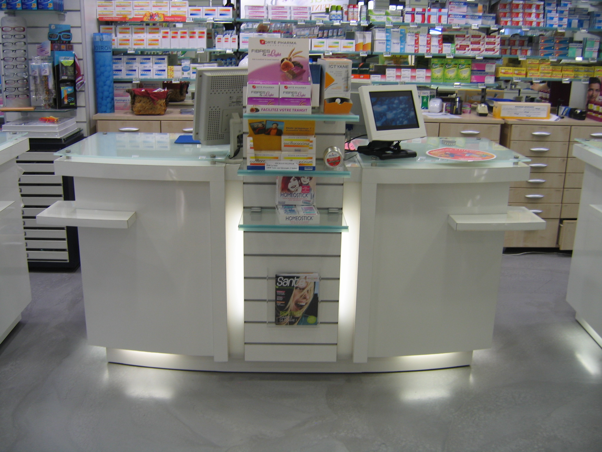 Comptoir pharmacie sur mesure